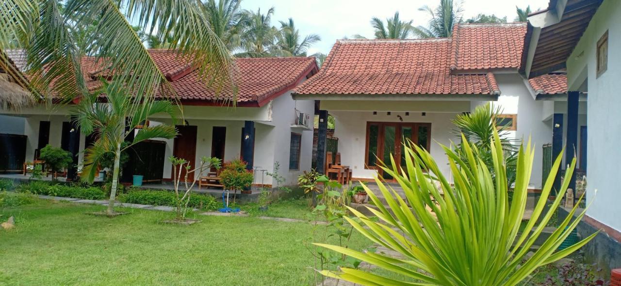 Dewi Garden Guesthouse Kuta  Экстерьер фото