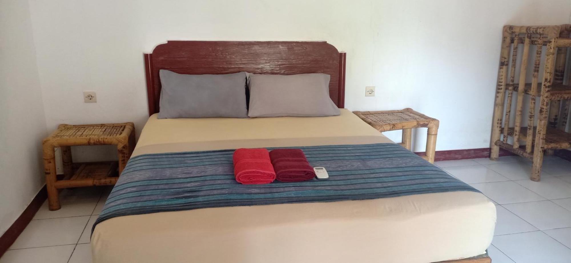 Dewi Garden Guesthouse Kuta  Экстерьер фото