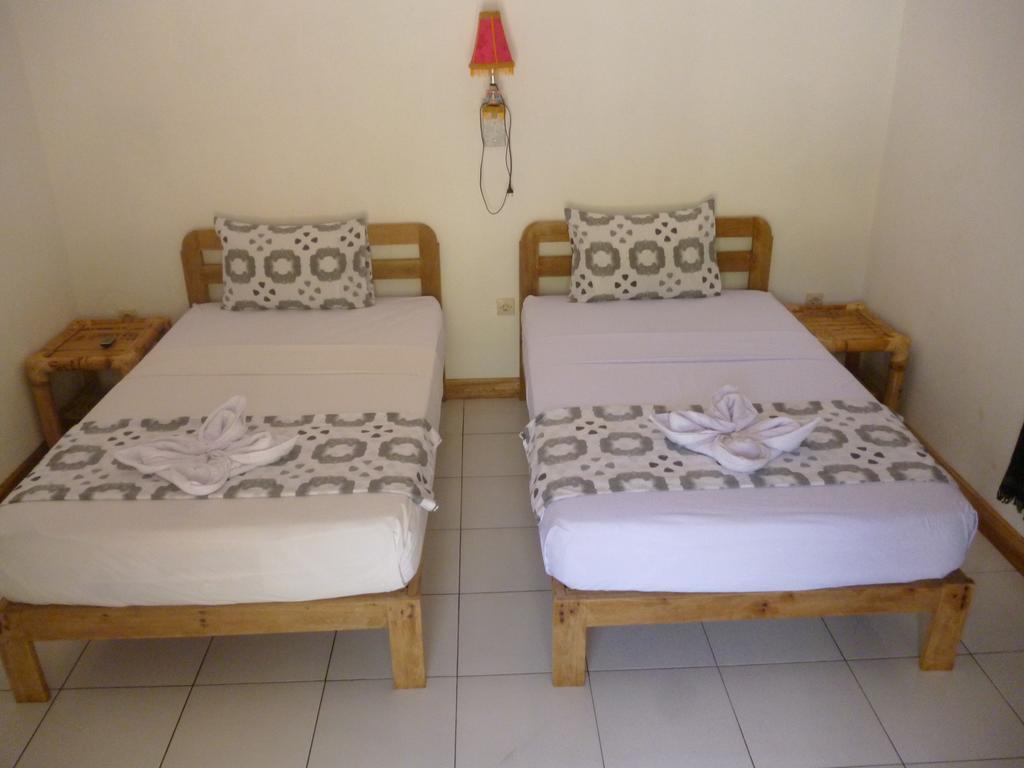 Dewi Garden Guesthouse Kuta  Экстерьер фото
