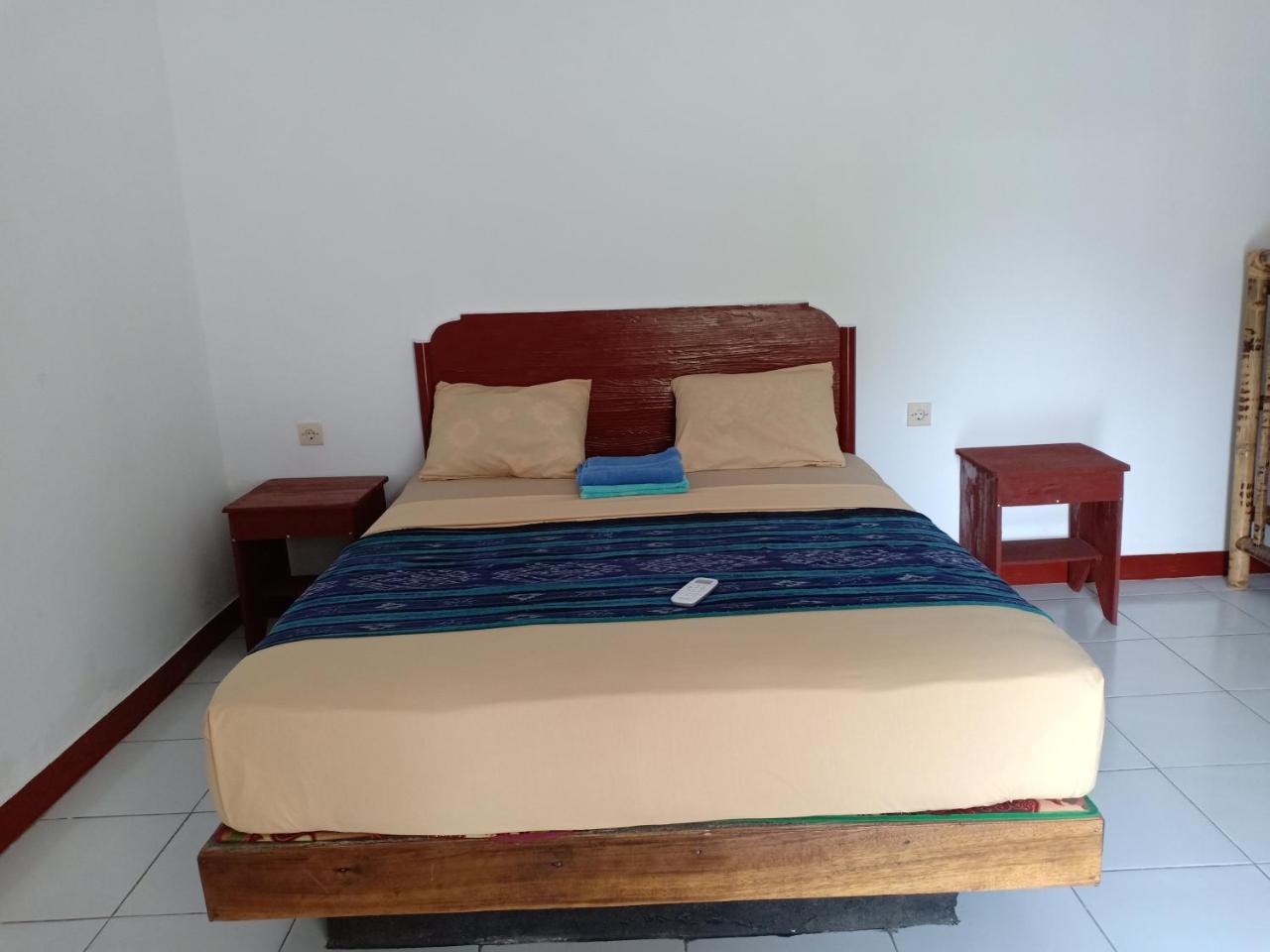 Dewi Garden Guesthouse Kuta  Экстерьер фото